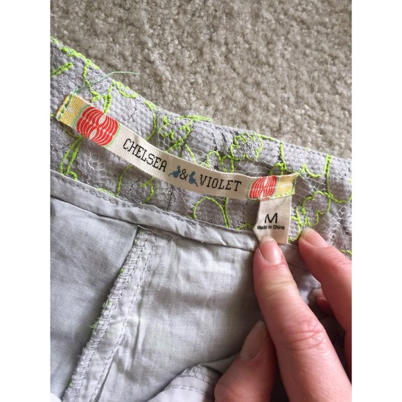 Casual Lace Shorts Medium - Picture 3 of 4